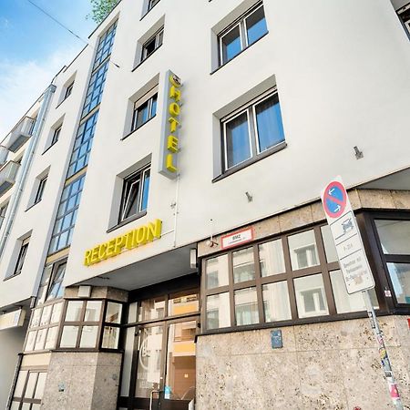 B&B Hotel Muenchen-Hbf Exterior photo